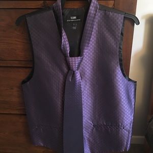 Men’s Suit Vest Size Small WITH MATCHING TIE